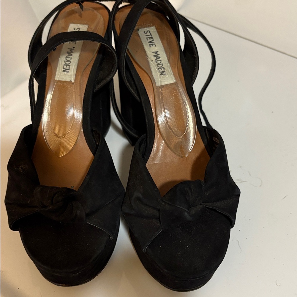 STEVE MADDEN Elegant Black Bow Anklestrap Platforms